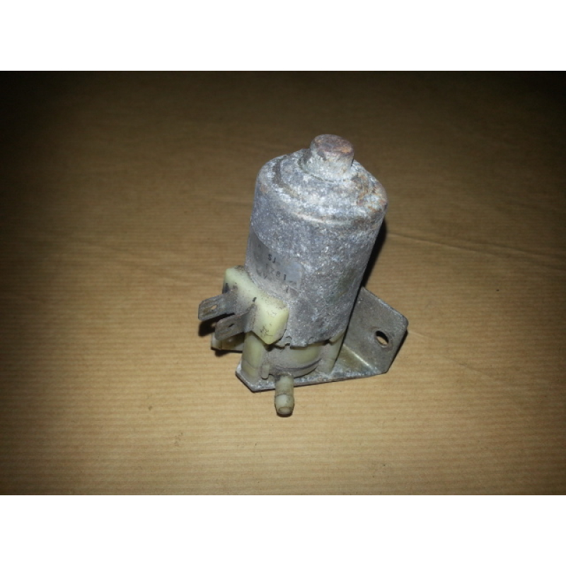 REW016U sproeierpomp 1976-1982 gebr GWW125